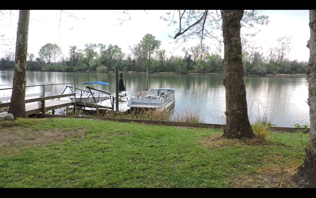 Casa sul fiume vicino ad Augusta Georgia
