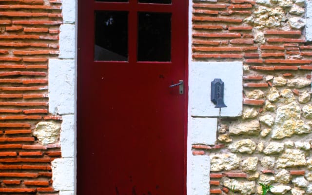 Gite St Gervais-Quaint 2 bedroom gite Domaine La Gazaille de Camille