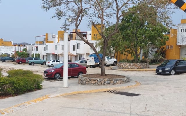 RELAXAMENTO PERTO DO AEROPORTO DE BAHIAS DE HUATULCO