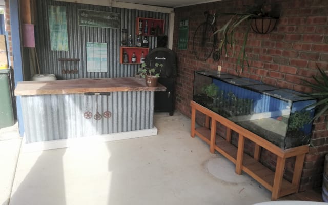 House 5 minutes walk to beach. Superb outdoor entertaining area