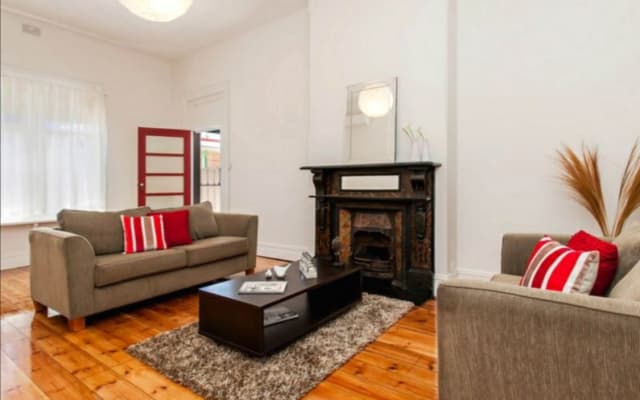 2br flat 100 m off main road between City and Port Adelaide,