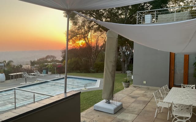 Hannes's listing on misterb&b - Sunrise view from Dining Room 