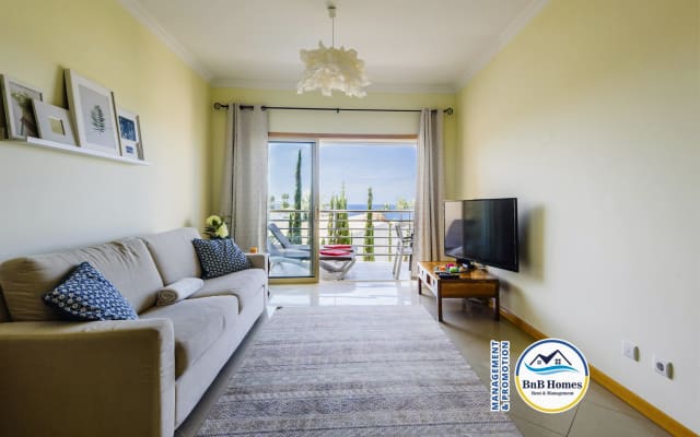   BnB Homes Apartamento com vista para o mar, terraço para banhos de...