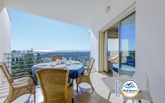 BnB Homes Apartment with Ocean view 3 spacious Terraces & 2 pools - Picture 8