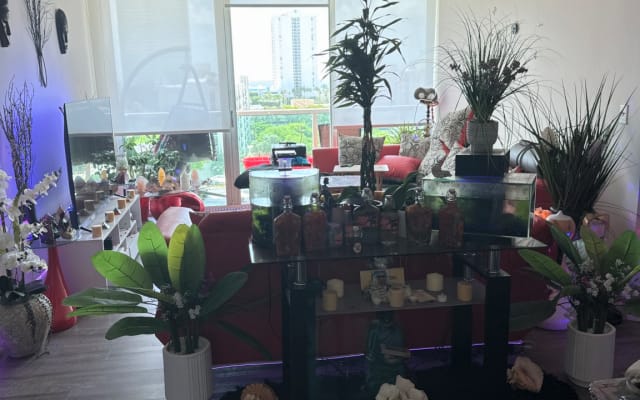 5 min walk to halouver beach. Sunny isles beach one block away.