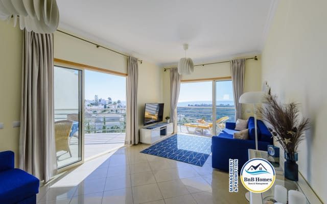 BnB Homes Apartamento com vista para o mar 3 terraços espaçosos & 2...