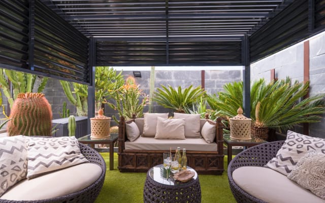 ÁRABE Room with Swimming Pool and GYM