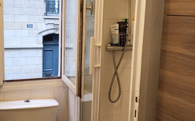 Charming studio in the heart of Les Batignolles - Picture 10