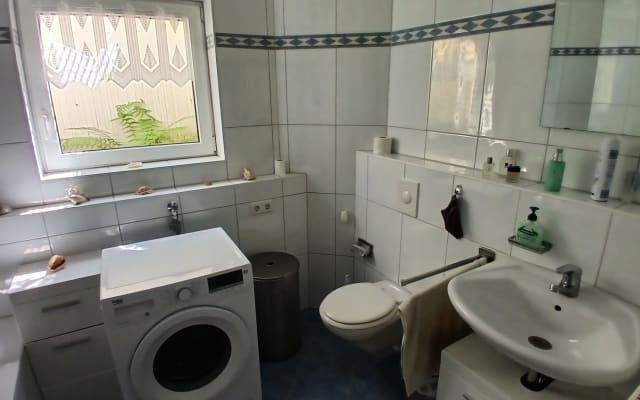 Spacieux appartement avec chambre à coucher et jardin à Munich