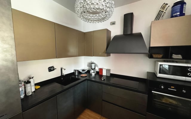 Habitación en piso de lujo SACRO CUORE BO estación central