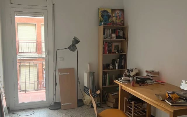 Cozy room (2 min Metro Station) in L'Hospitalet