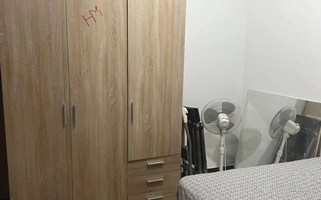 Cozy room (2 min Metro Station) in L'Hospitalet