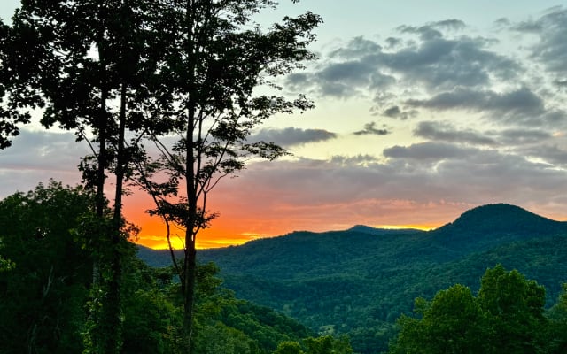 Retiro de lujo en el corazón de las montañas Blue Ridge.