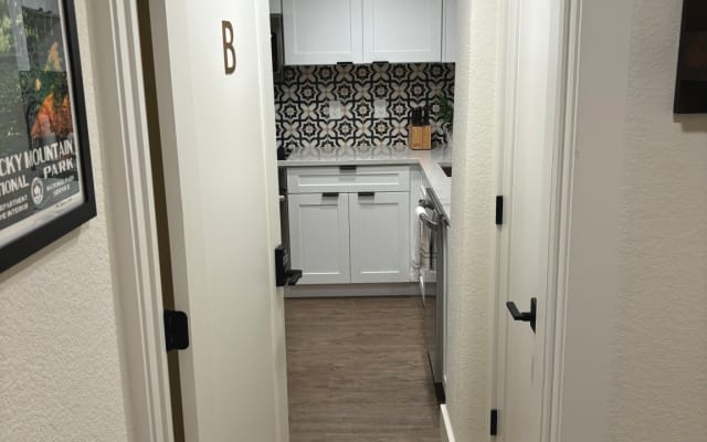 Apartamento acolhedor no piso do jardim em Denver