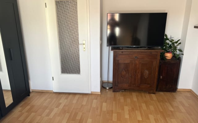 Gemütliche, helle Dachgeschosswohnung in Friedrichshain