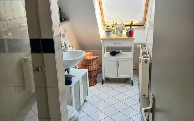 Gemütliche, helle Dachgeschosswohnung in Friedrichshain