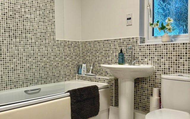 Stylish 2BR Apt - kurzen Spaziergang zum Stadtzentrum. - Foto 18
