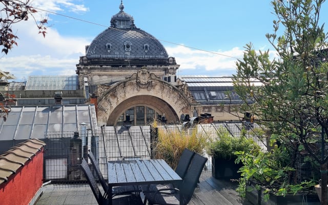 No centro da cidade, com terraço no telhado e vistas incríveis!