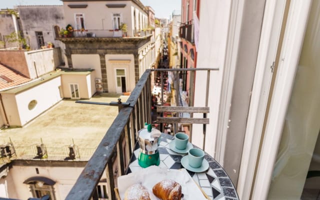 Suite with a view in the heart of the historic center of Naples