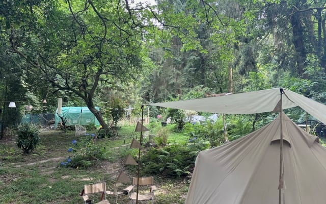 Acampar no meio da natureza