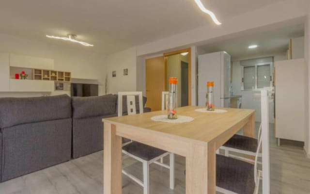 Moderno, 3 BR/2BA Lavadora / Secadora, Fibra y Metro