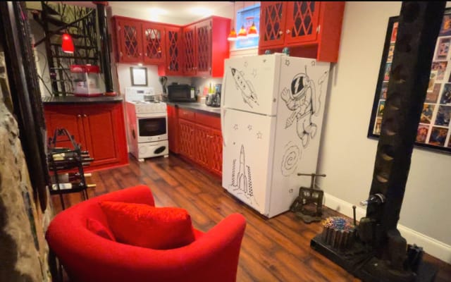 Chalet 638: calm retreat, state park & golf with The Caverns nearby.