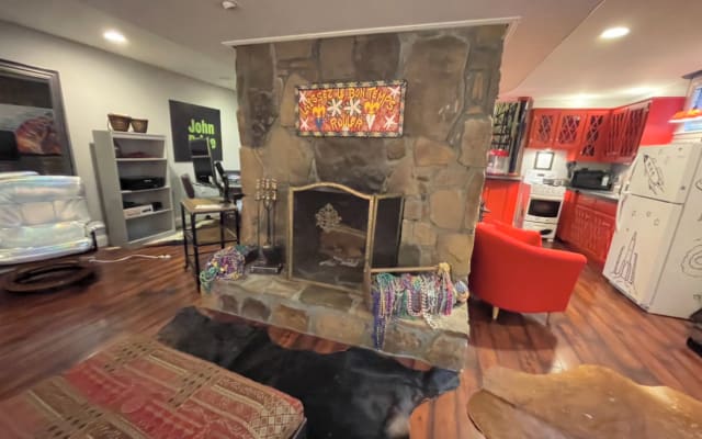 Chalet 638: calm retreat, state park & golf with The Caverns nearby.