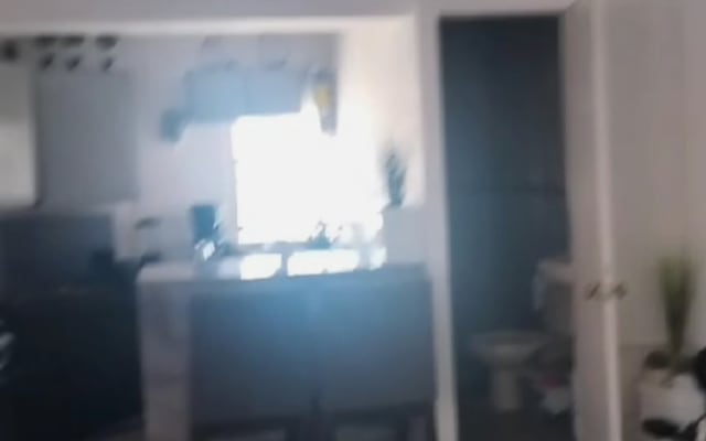 Einzimmerwohnung, gute Lage in der Nähe von Brücken und Konsulat.
