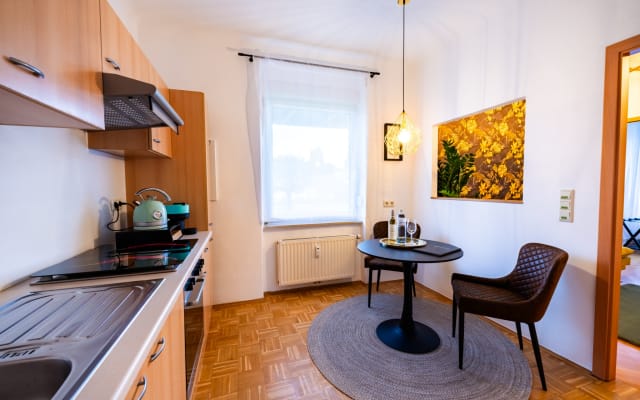 Enjoy a stylish experience in this centrally located accommodation - Picture 4