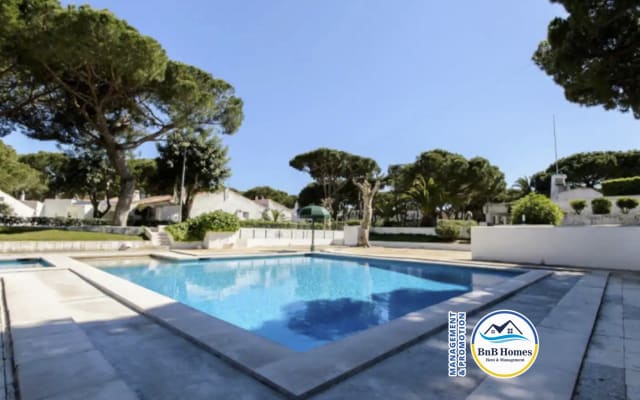 BnB Homes Falésia Beach Appartement confortable avec terrasse et 2...