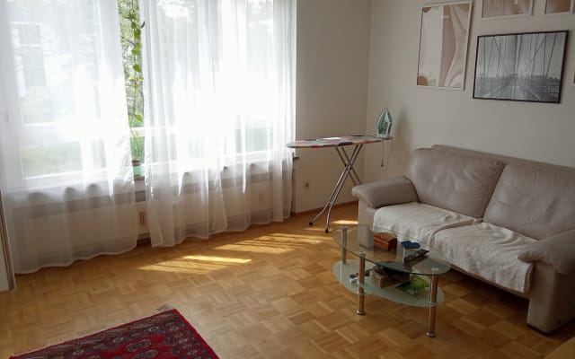 Apartment surrounded by nature, well-connected to central gay area