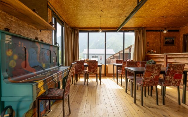 7 cottages in Kazbegi with mountain views