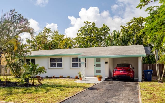 Schöner Bungalow mit 3 Betten und 2 Bädern
7 Minuten Fußweg vom Wilton 