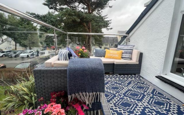 REFURBISHED !!Warm n cosy marina residence with friendly live in host