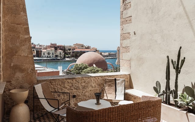Aisha Hotel , Faros , Uma viagem no tempo