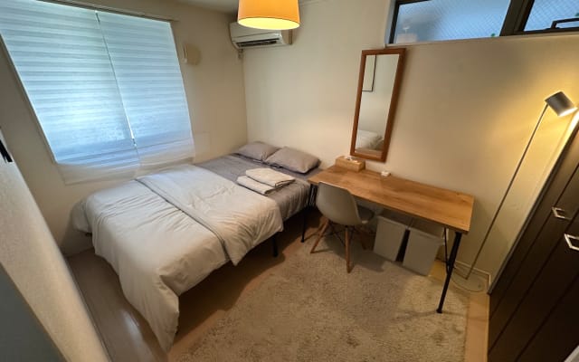 Chambre privée avec WC dans une maison de Shinjuku