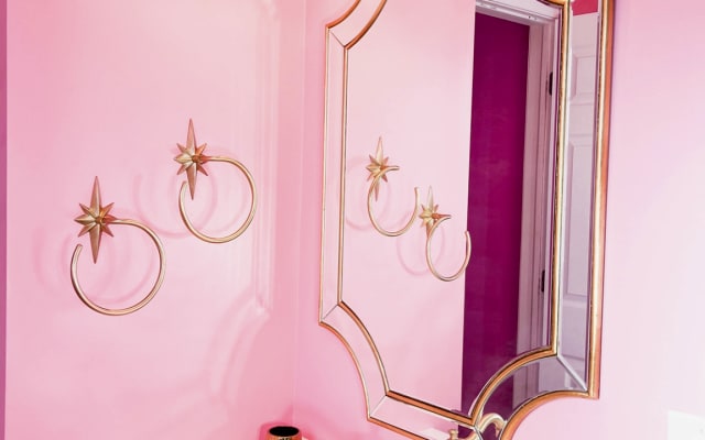 Pink Dream House Apartment 20 Mins to Times Square