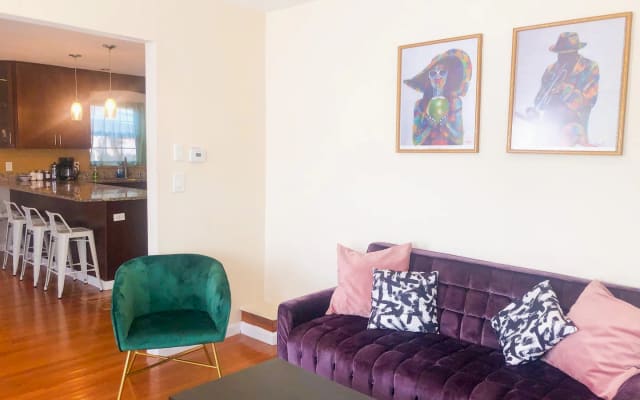 20 Minutes to Manhattan NYC! 3 BR/2 BA Apartment