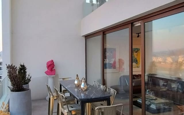 Penthouse en Exclusivo Barrio.