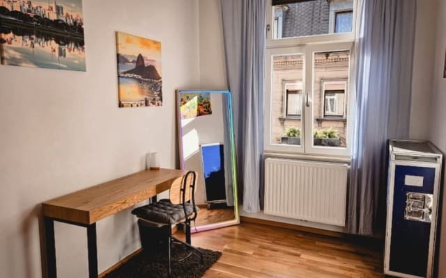 Renovierte Altbau Wohnung in der Innenstadt