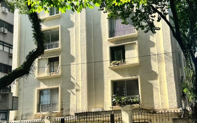 Compartir mi apartamento y habitación, a sólo 1 cuadra de la Av...