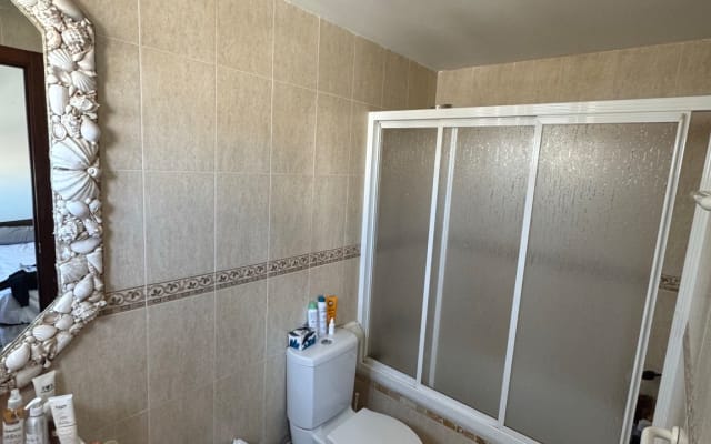 Habitación doble con baño privado en Ibiza ciudad