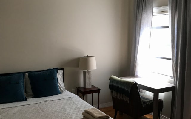 Charming room in West New York Only 15 mins commute to Times Sq.