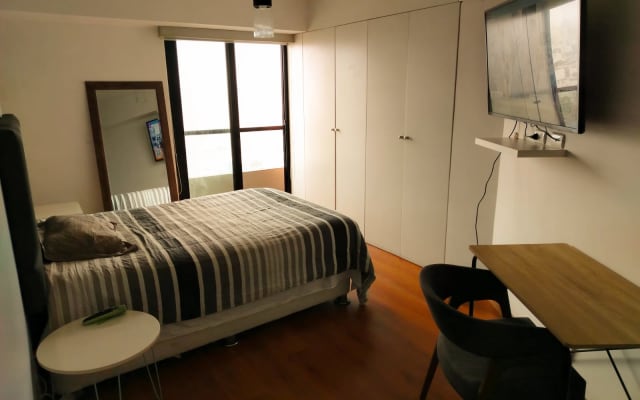 Quarto com casa de banho privativa em Jesús María, fronteira com San...