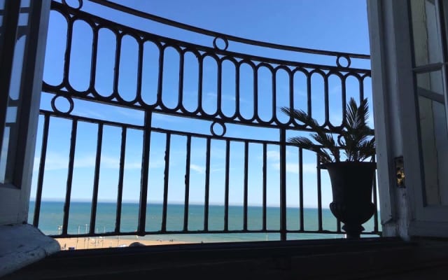 Moray Hastings seaview apartment with balcony