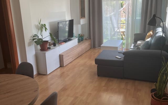 Piso tranquilo, luminoso y limpio cerca de todo lo que necesitas.