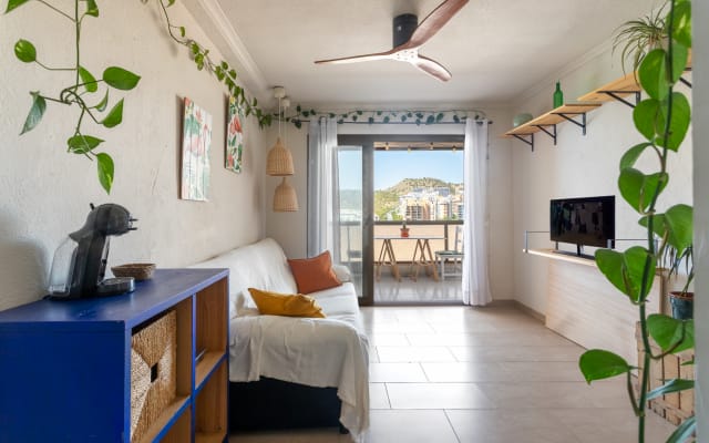 Apartamento acolhedor virado para o Mediterrâneo