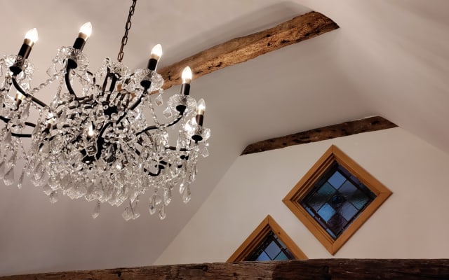 étable reconvertie dans le cadre d'un manoir du 15ème siècle