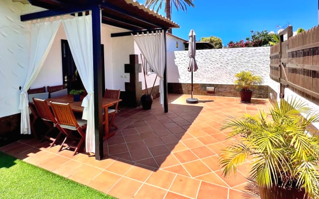 CAN-HOST YUMBO Bungalow with private terrace and solarium