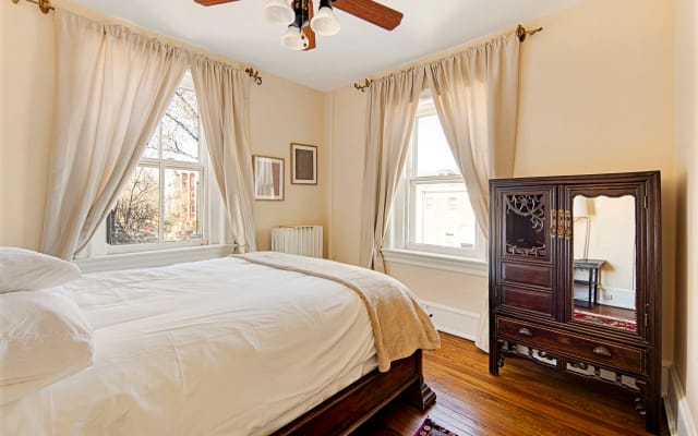 Atemberaubende 4 BR Corner Townhouse auf Stanton Park 3 Blocks zum Capitol - Foto 10